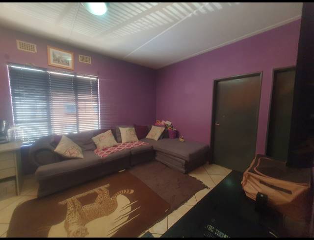 2 BEDROOM APARTMENT SOLD IN JABULANI